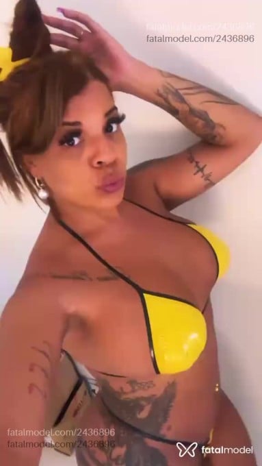 Acompanhante mulher trans com cabelo castanho de olhos castanhos em Guarulhos - Keyla Maria