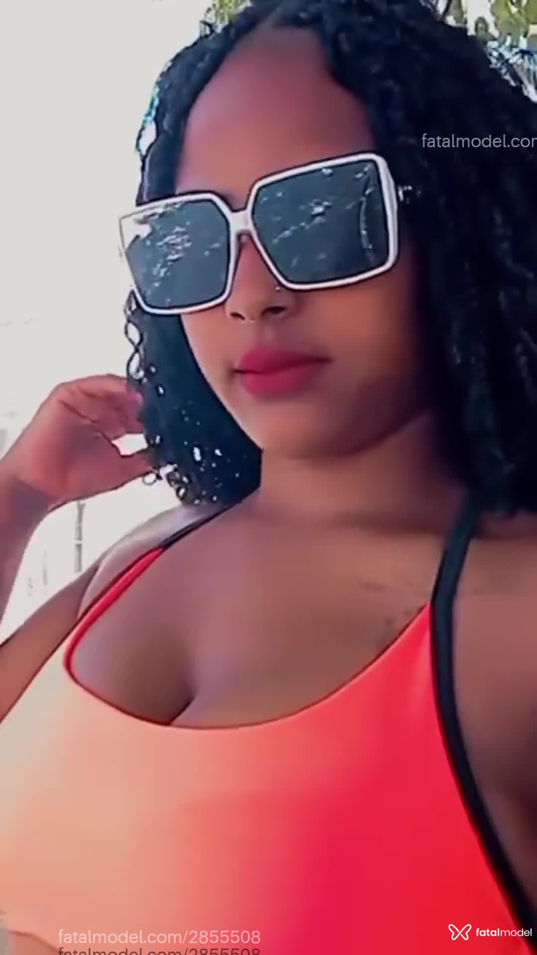 Acompanhante mulher com cabelo castanho de olhos pretos em Virtual - Gaby