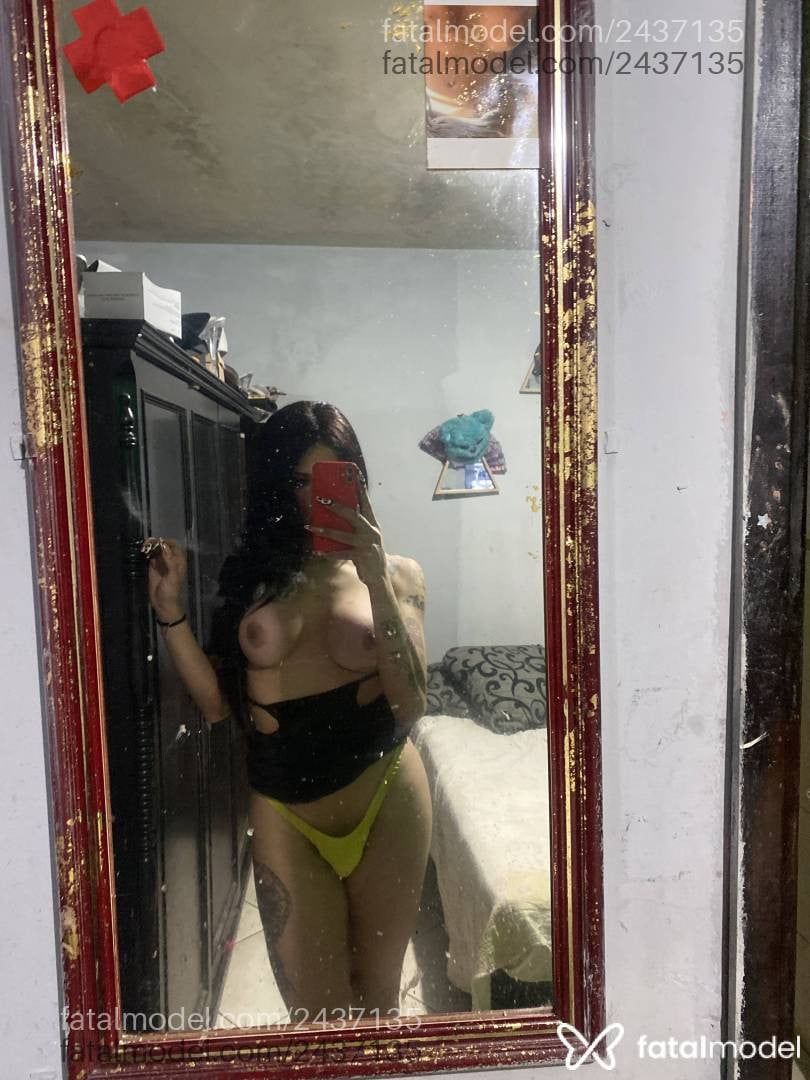 Acompanhante mulher trans morena (o) de olhos castanhos - Carol Pantera