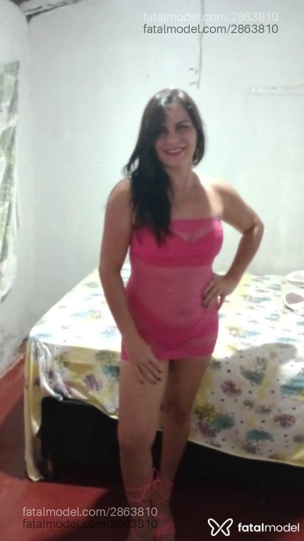 Acompanhante mulher com cabelo castanho de olhos mel em Monte Carmelo - Sonia