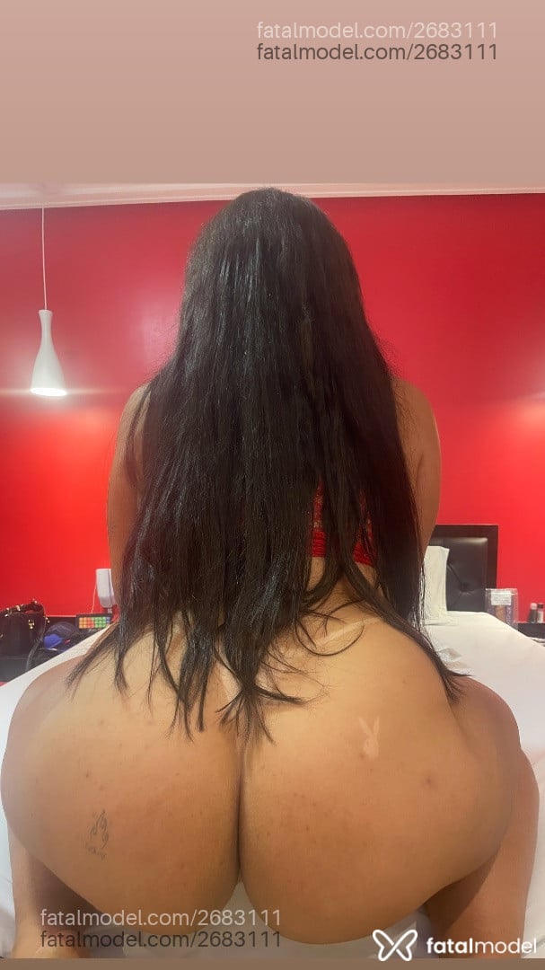 Acompanhante mulher trans morena (o) de olhos azuis em Aparecida de Goiânia - Julia Ribeiro