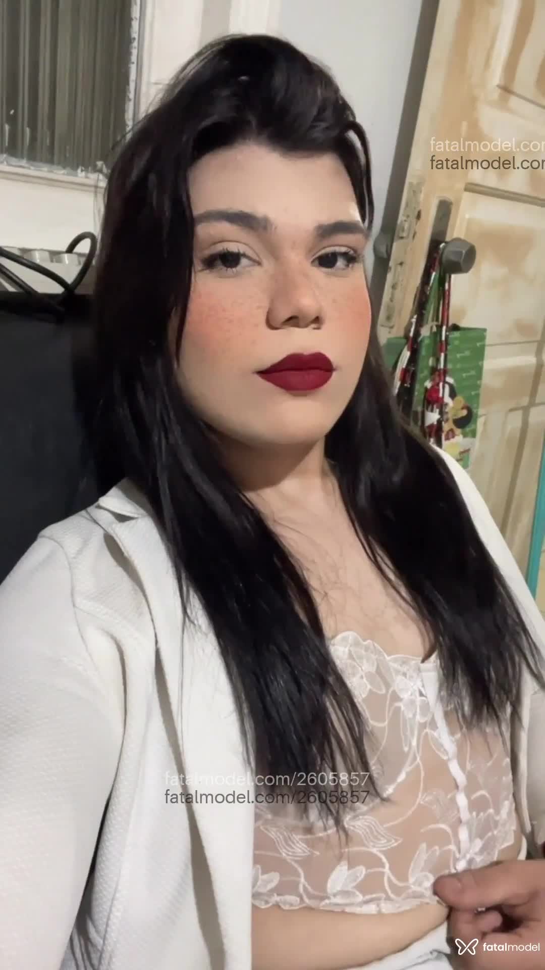 Acompanhante mulher trans ruiva (o) de olhos castanhos em Praia Grande - Mari Viana