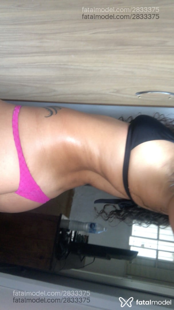Acompanhante mulher morena (o) de olhos castanhos em Pirassununga Acompanhante mulher morena (o) de olhos castanhos em Pirassununga - Paola