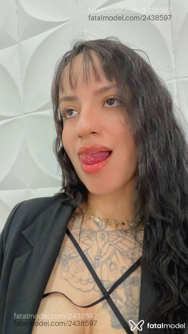 Acompanhante mulher morena (o) de olhos pretos - Natasha