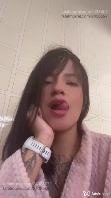 Acompanhante mulher morena (o) de olhos pretos - Natasha