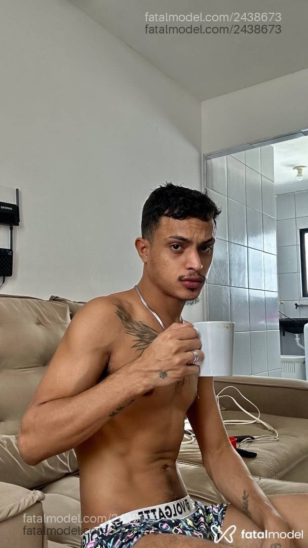 Acompanhante homem morena (o) de olhos pretos - Victor Pinheiro