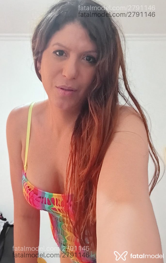 Acompanhante mulher trans com cabelo castanho de olhos castanhos - Alexia Acompanhante mulher trans com cabelo castanho de olhos castanhos - Alexia