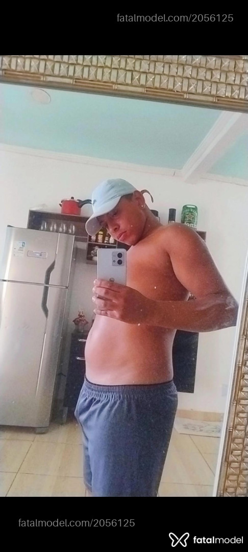Acompanhante homem morena (o) de olhos mel em Nova Iguaçu - Otávio