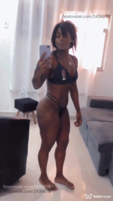 Acompanhante mulher com cabelo castanho de olhos pretos em Rio de Janeiro - Brunna Matos