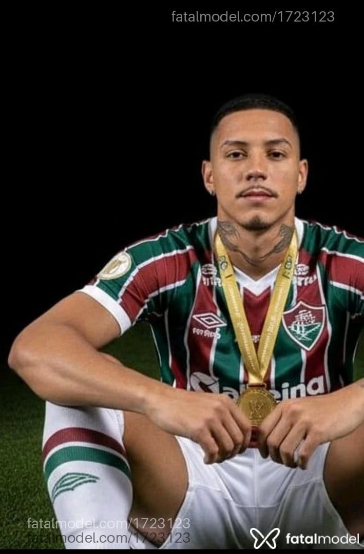 Acompanhante homem morena (o) de olhos castanhos em Rio de Janeiro - átila Andrad