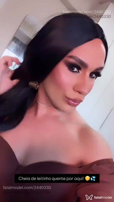 Acompanhante mulher trans morena (o) de olhos castanhos - Juliana Vergara