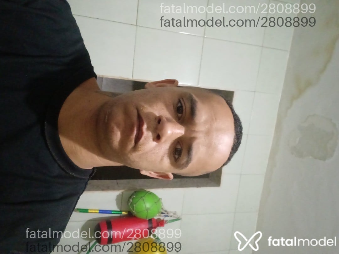 Acompanhante homem com cabelo castanho de olhos castanhos em Rio de Janeiro - Ptzinho