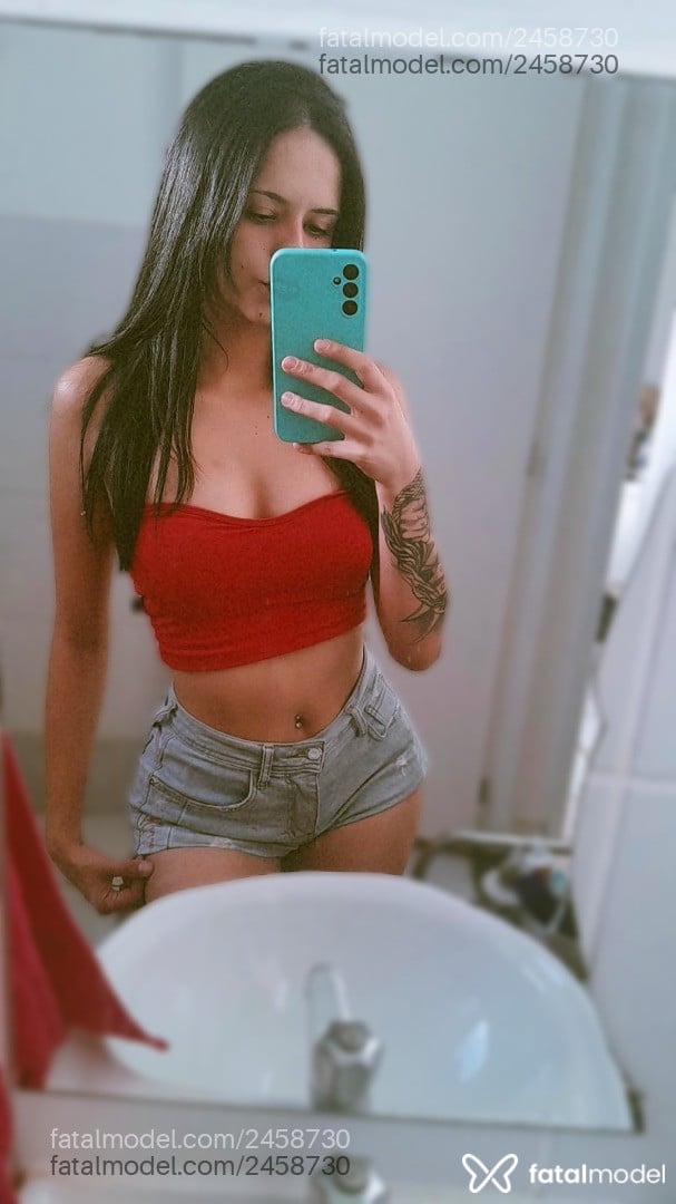 Acompanhante mulher com cabelo castanho de olhos castanhos em Uberlândia - Jade Mariano
