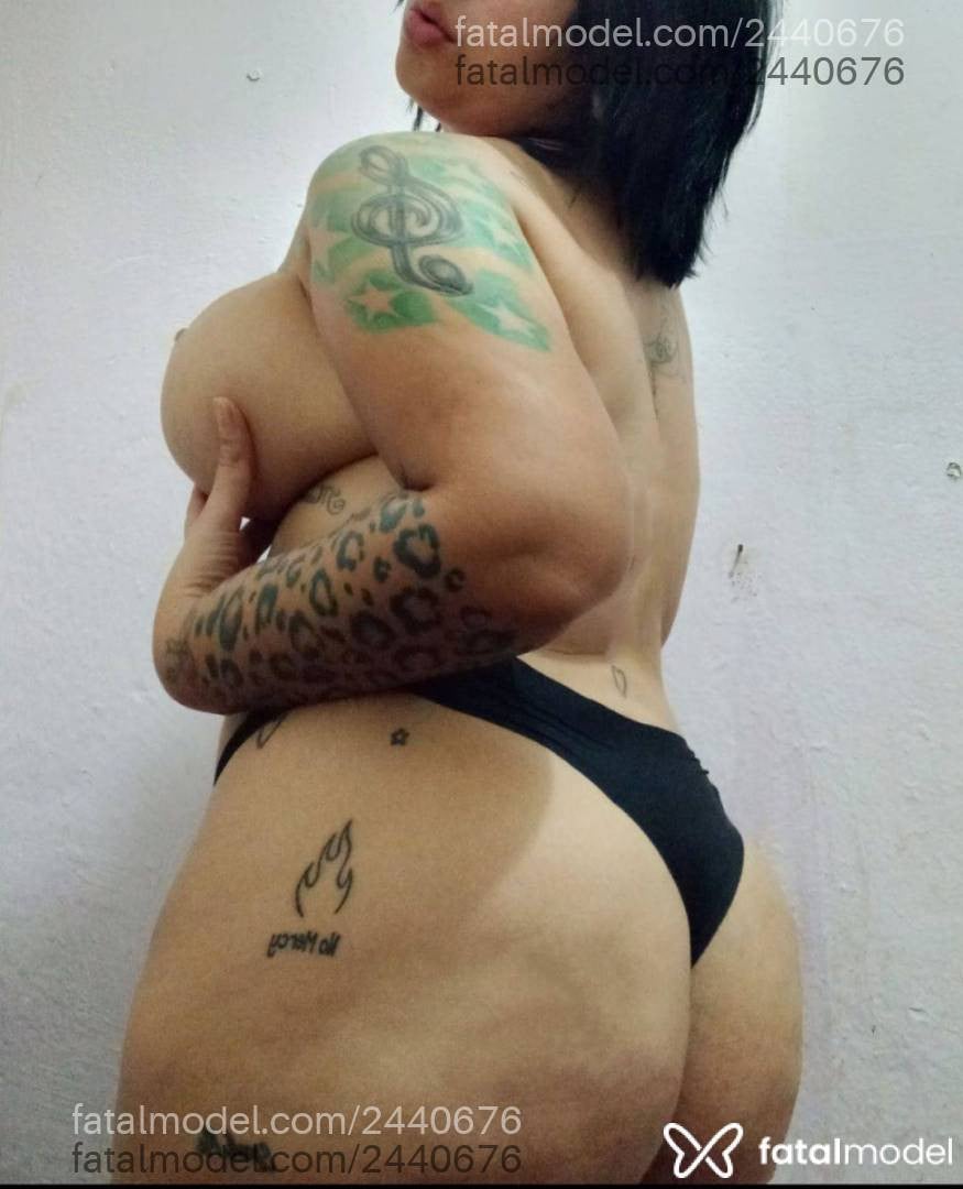 Acompanhante mulher morena (o) de olhos verdes - Bruna