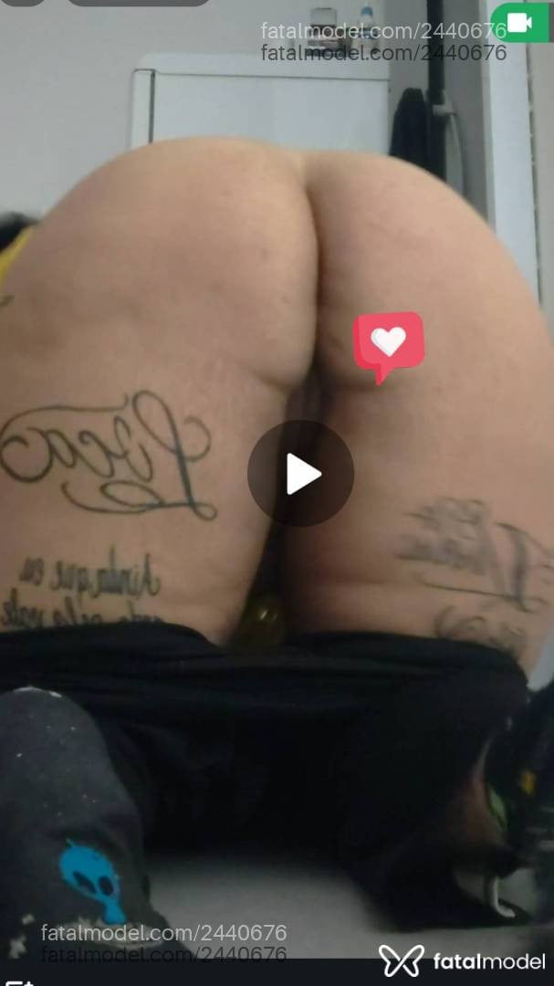 Acompanhante mulher morena (o) de olhos verdes - Bruna