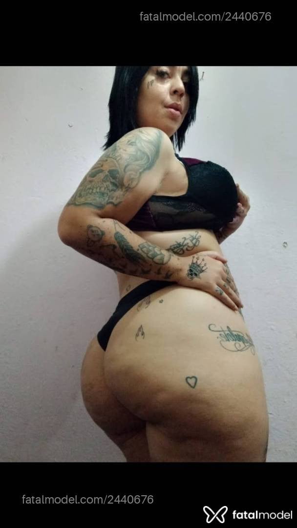 Acompanhante mulher morena (o) de olhos verdes - Bruna