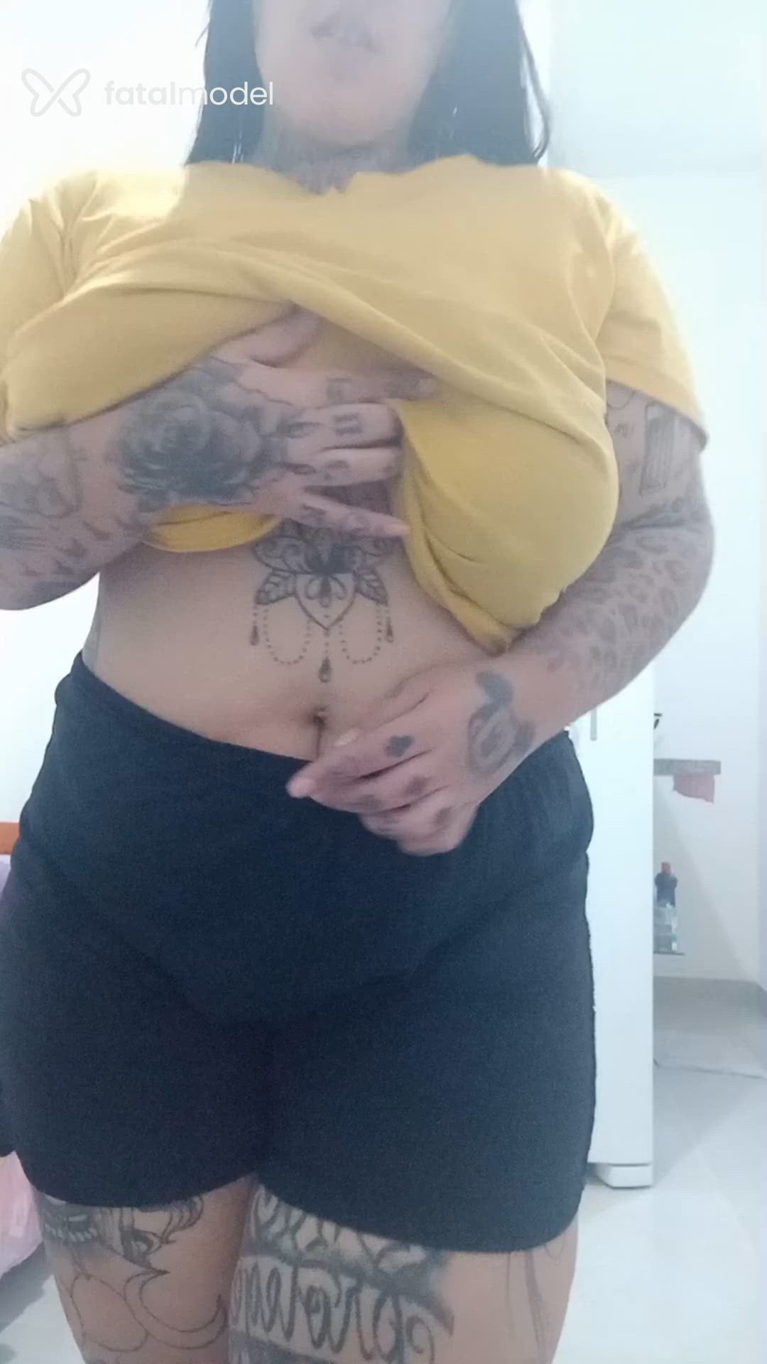 Acompanhante mulher morena (o) de olhos verdes - Bruna Acompanhante mulher morena (o) de olhos verdes - Bruna