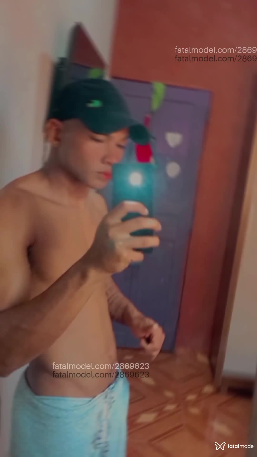Acompanhante homem morena (o) de olhos pretos em Virtual Acompanhante homem morena (o) de olhos pretos em Virtual - Thiago Alves