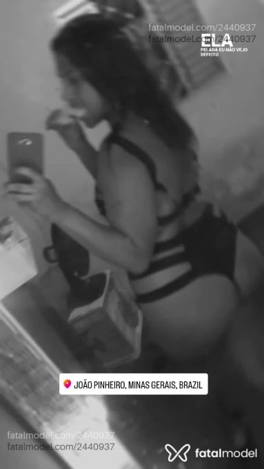 Acompanhante mulher trans morena (o) de olhos castanhos em Unaí - Emanuelly