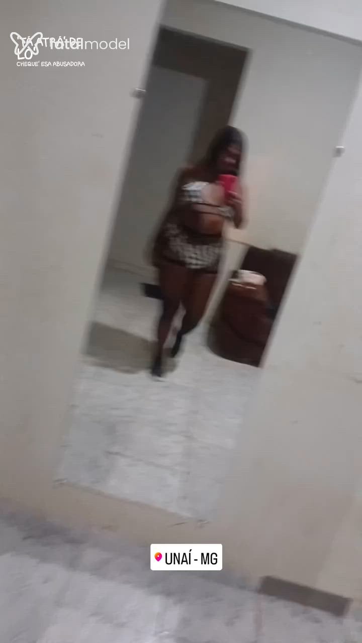 Acompanhante mulher trans morena (o) de olhos castanhos - Emanuelly Acompanhante mulher trans morena (o) de olhos castanhos - Emanuelly