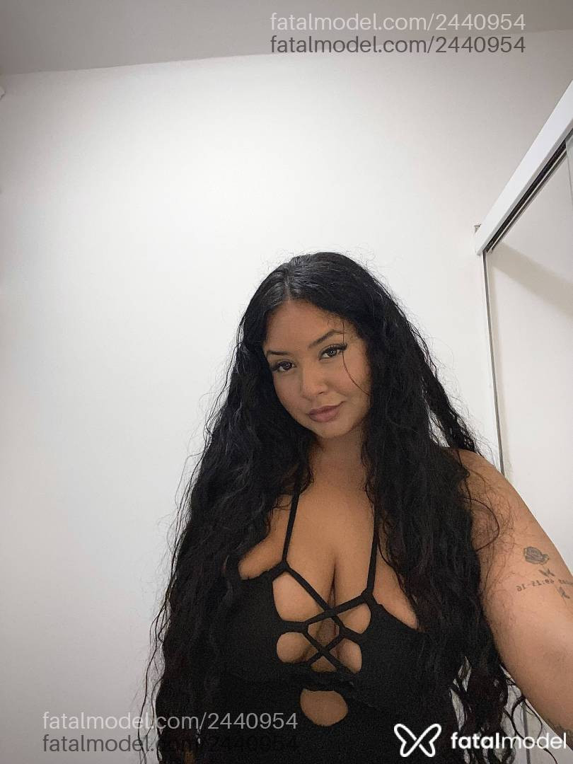 Acompanhante mulher morena (o) de olhos pretos em Rio de Janeiro Acompanhante mulher morena (o) de olhos pretos em Rio de Janeiro - Agatha