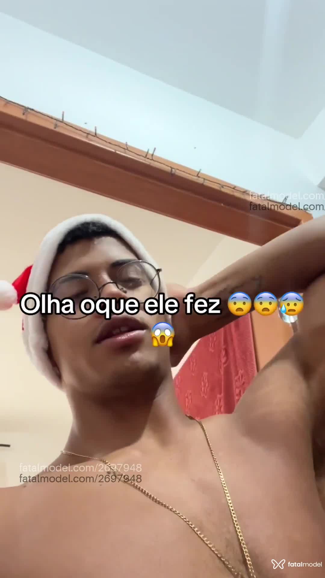 Acompanhante homem com cabelo castanho de olhos castanhos - Adrzinho Acompanhante homem com cabelo castanho de olhos castanhos - Adrzinho