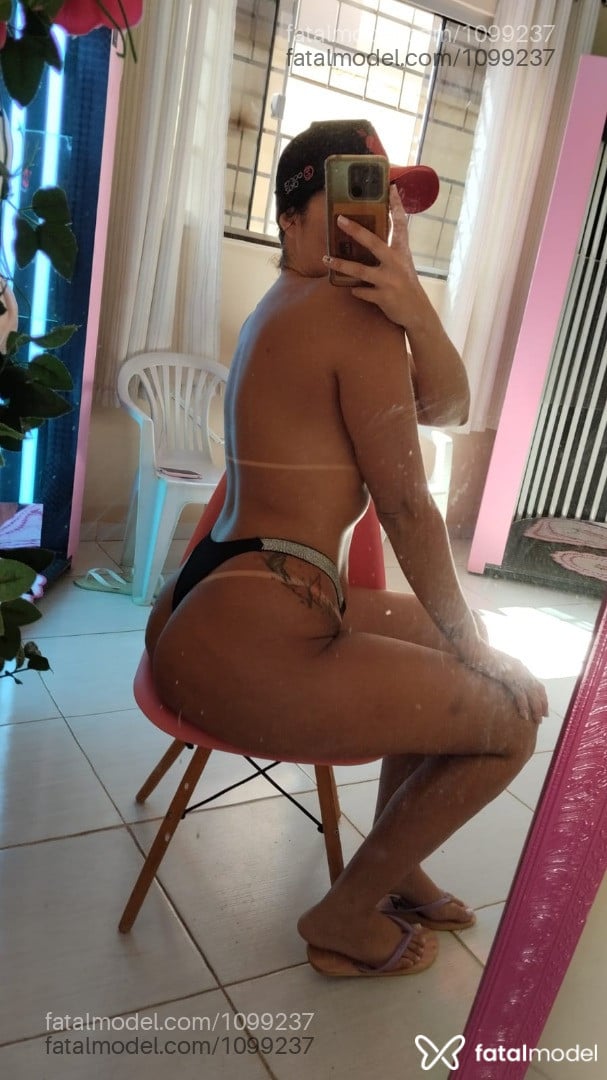 Acompanhante mulher com cabelo castanho de olhos mel em Bela Vista de Goiás - Bruna
