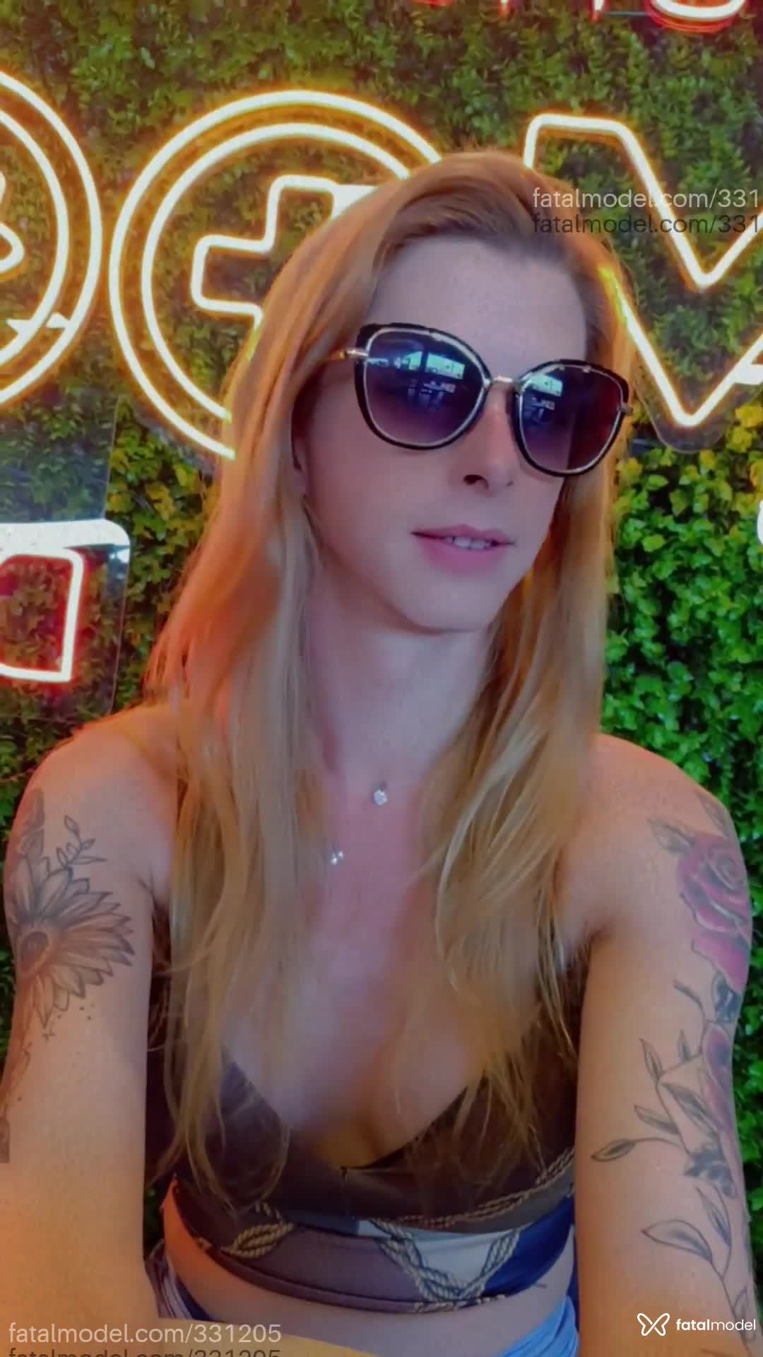 Acompanhante mulher trans loira (o) de olhos castanhos em Ponta Grossa - Maya vaz