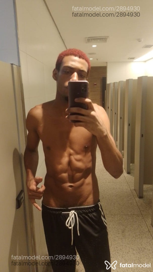 Acompanhante homem com cabelo colorido de olhos castanhos em Rio de Janeiro - Fabrício