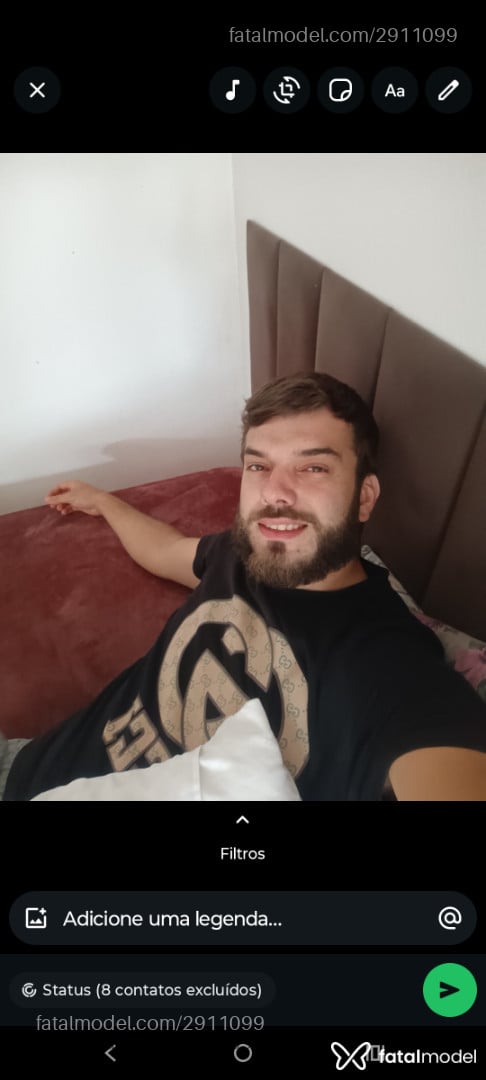 Acompanhante homem com cabelo castanho de olhos mel em Porto Belo - Lucas