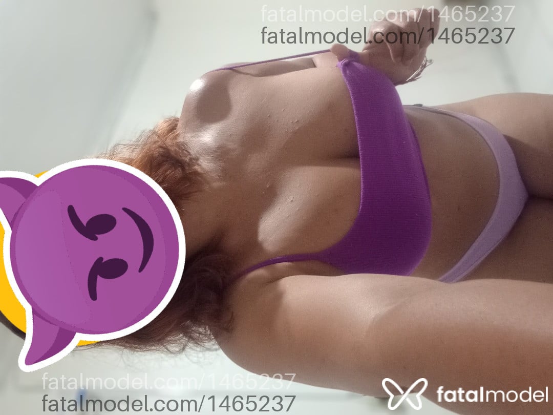 Acompanhante mulher com cabelo castanho de olhos mel em Vitória da Conquista - Cáh Ellos
