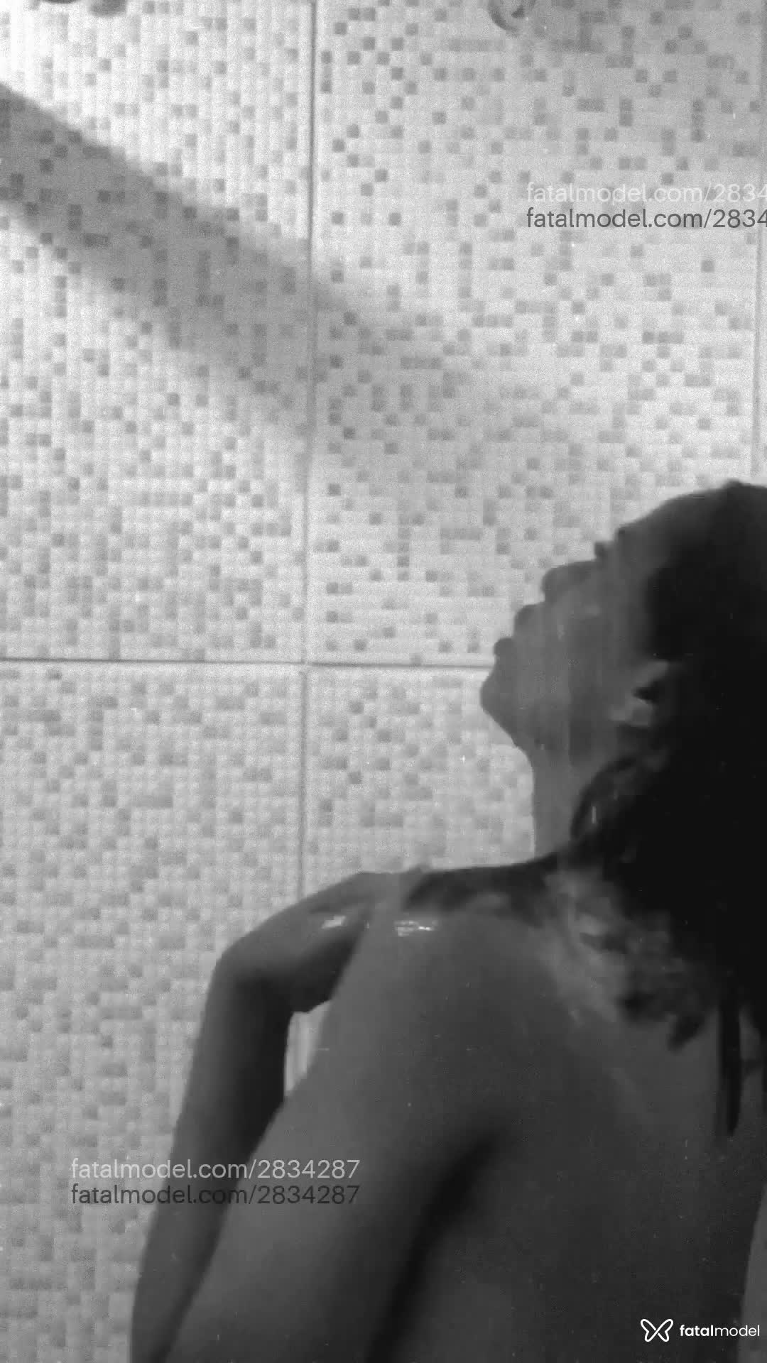 Acompanhante mulher trans morena (o) de olhos castanhos em Fazenda Rio Grande - Verianno