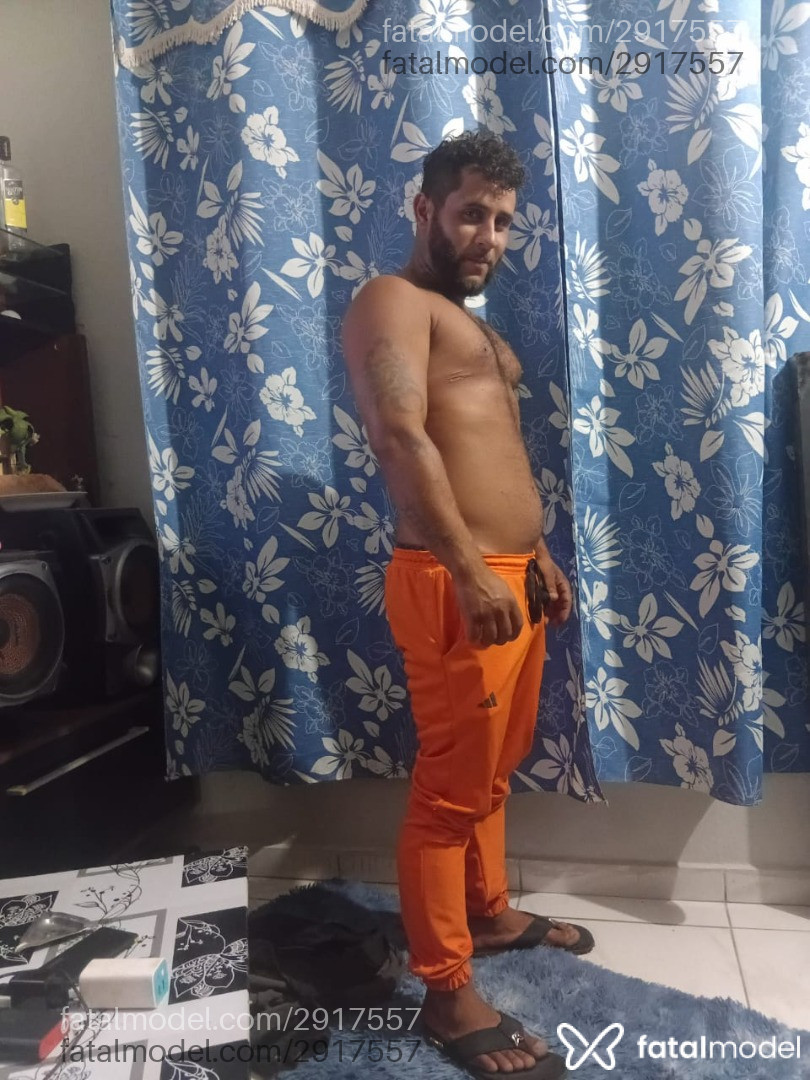 Acompanhante homem com cabelo castanho de olhos castanhos em Itajaí - Ray Mendes