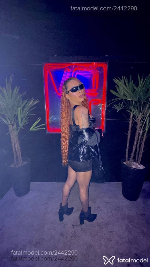 Acompanhante mulher trans ruiva (o) de olhos castanhos em São Paulo - Laraa