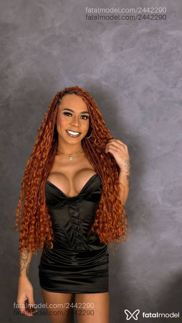 Acompanhante mulher trans ruiva (o) de olhos castanhos em São Paulo - Laraa