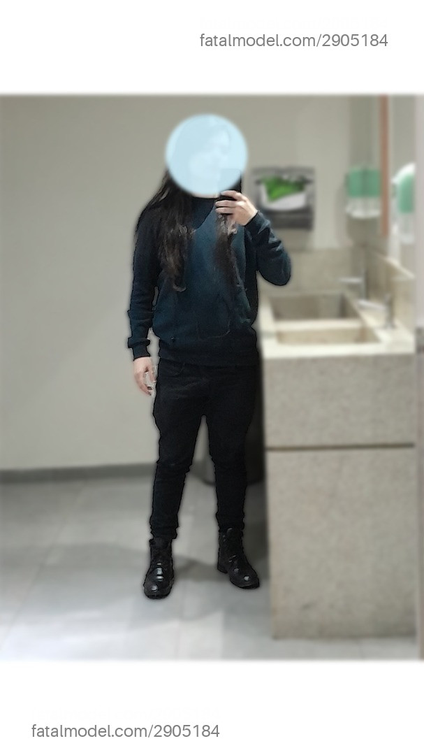 Acompanhante homem com cabelo castanho de olhos castanhos em Virtual Acompanhante homem com cabelo castanho de olhos castanhos em Virtual - Eduardo