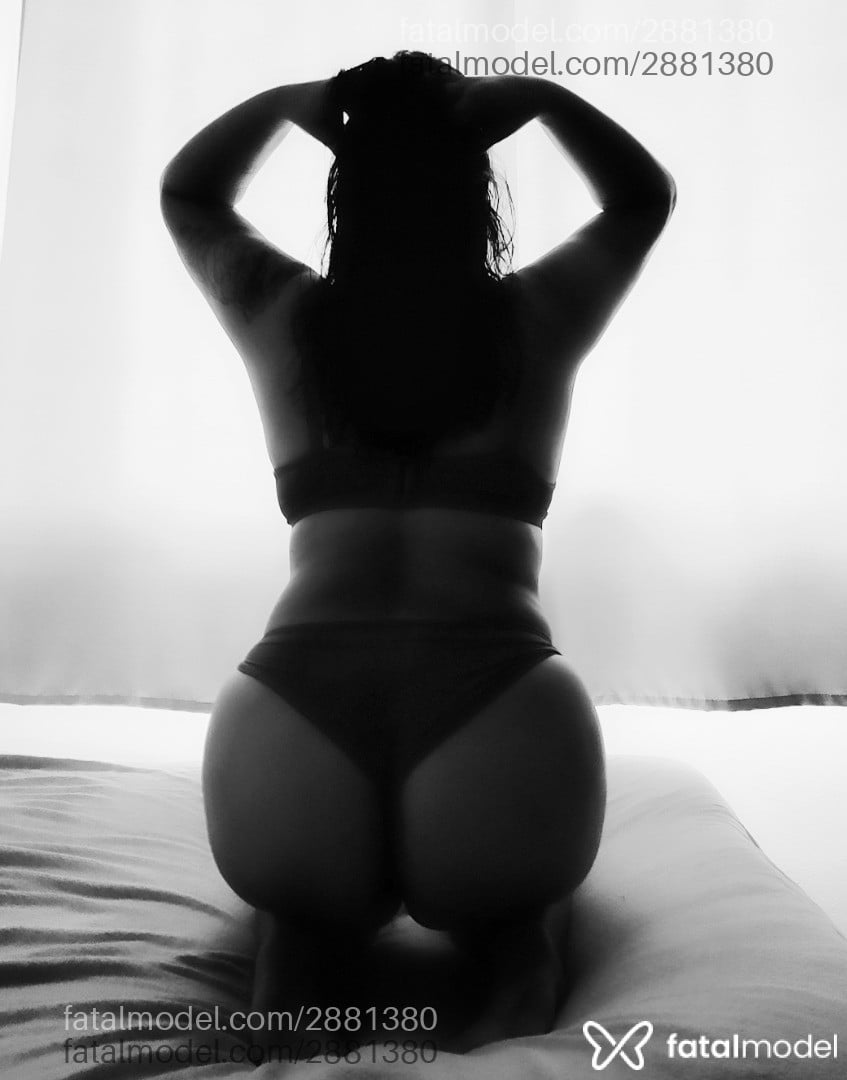 Acompanhante mulher morena (o) de olhos castanhos em Joinville - Aline