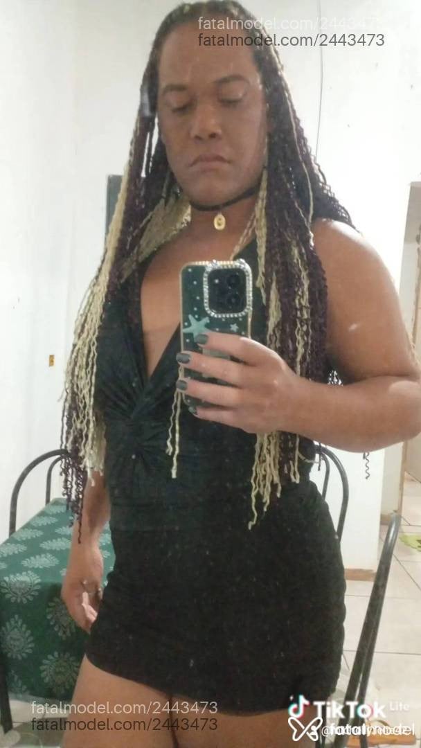 Acompanhante mulher trans com cabelo castanho de olhos castanhos - Michelly