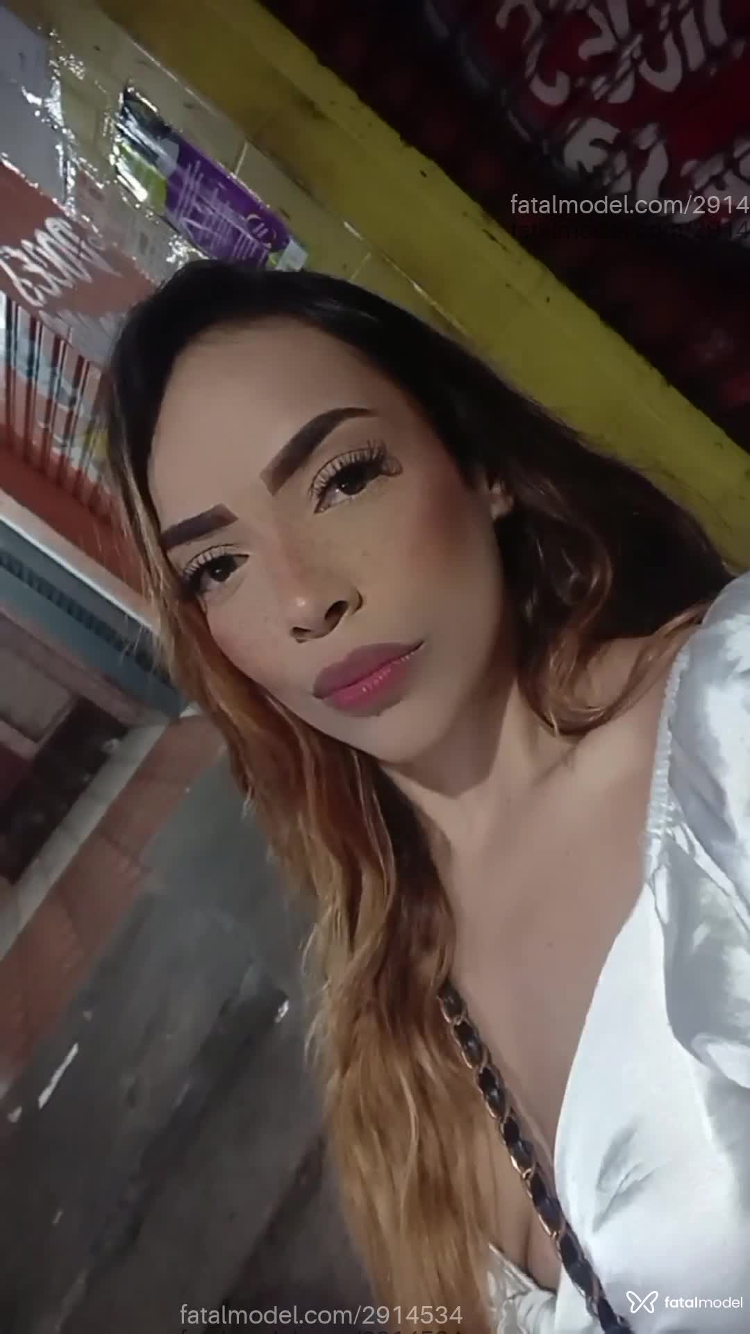Acompanhante mulher com cabelo castanho de olhos castanhos em Ribeirão Preto - Karen Santos