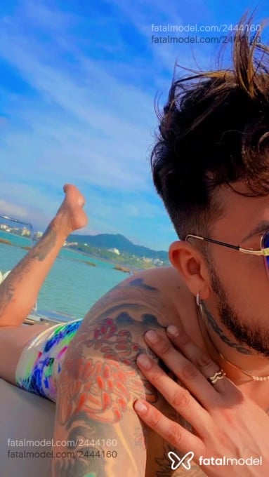 Acompanhante homem morena (o) de olhos castanhos em Florianópolis - Henrique