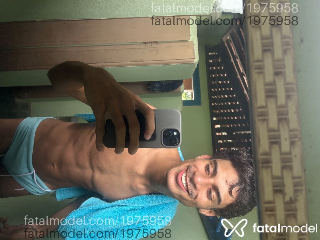 Acompanhante homem com cabelo castanho de olhos castanhos em São Paulo - Luan