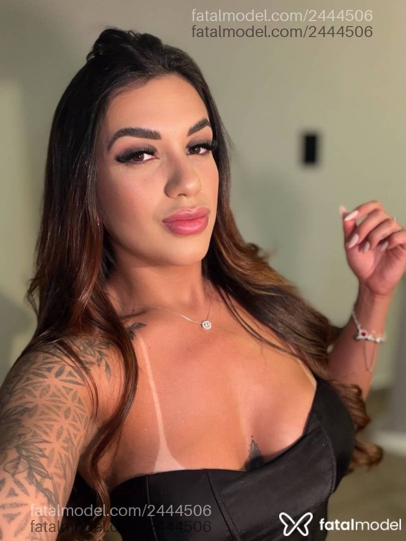 Acompanhante mulher com cabelo castanho de olhos castanhos em Foz do Iguaçu - Beatriz Monteiro