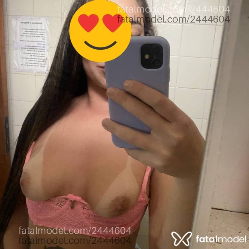 Acompanhante mulher com cabelo castanho de olhos mel - Alice