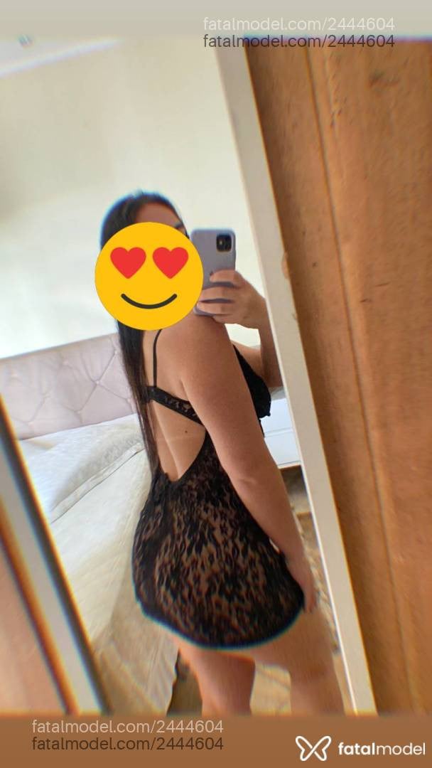 Acompanhante mulher com cabelo castanho de olhos mel - Alice