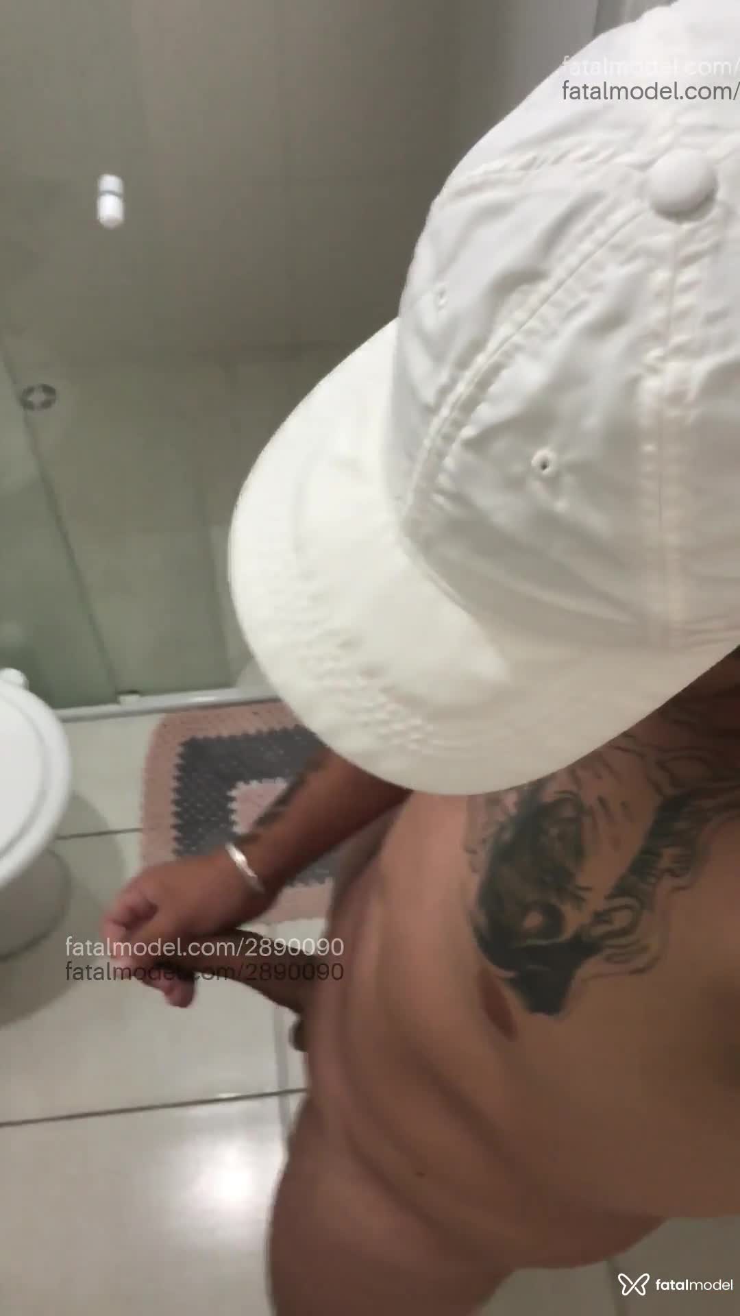 Acompanhante homem com cabelo castanho de olhos castanhos em Curitiba - Hyago