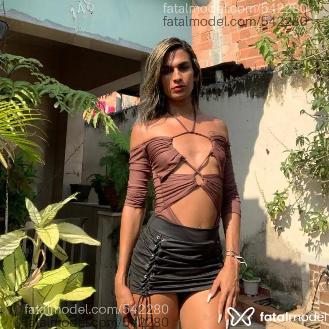 Acompanhante travesti morena (o) de olhos castanhos em Duque de Caxias Acompanhante travesti morena (o) de olhos castanhos em Duque de Caxias - Juliia fernandes