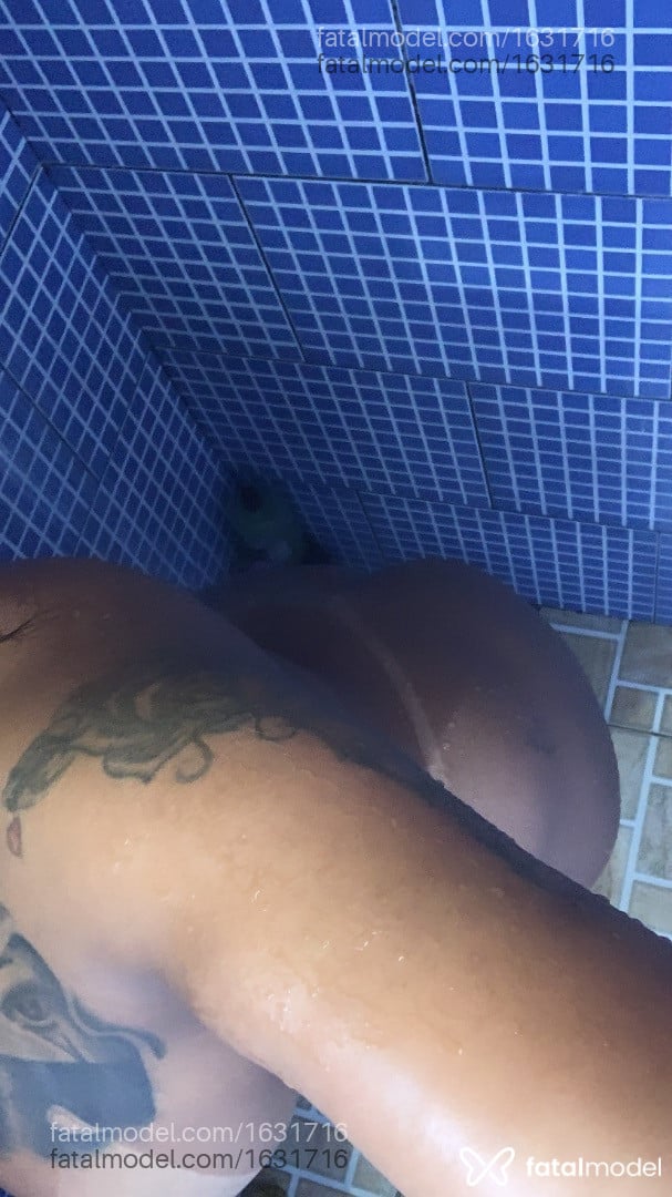 Acompanhante mulher morena (o) de olhos castanhos em Itajaí - Mirella
