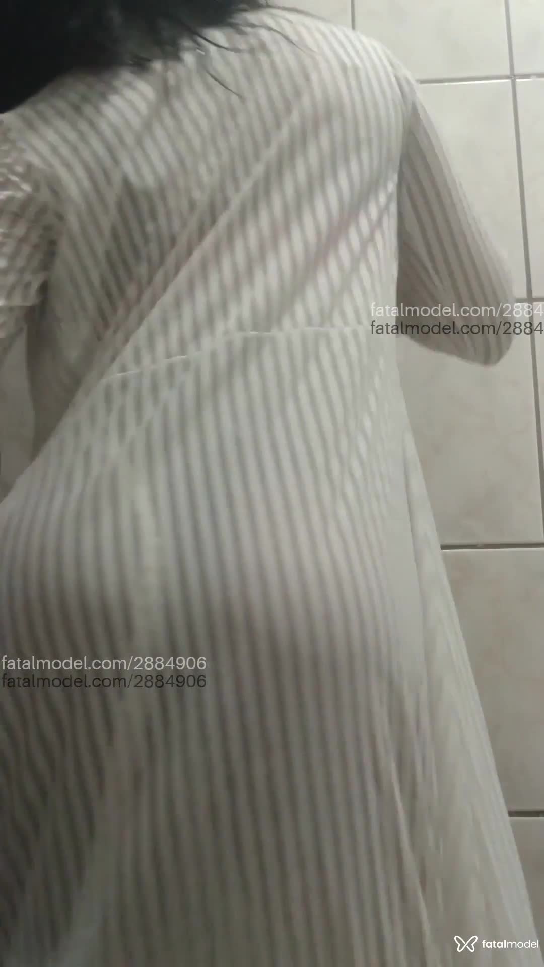 Acompanhante não-binário com cabelo castanho de olhos pretos em Virtual - Fabíola Gosmez