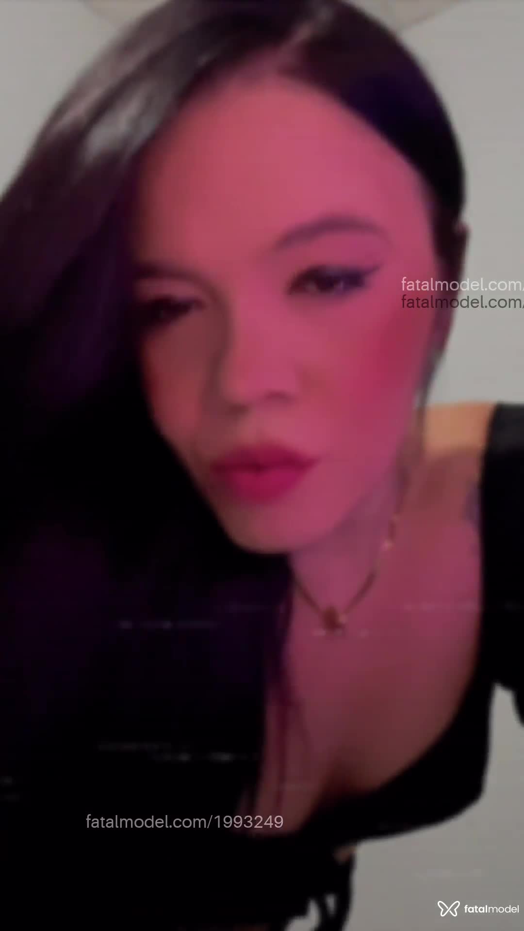 Acompanhante mulher trans com cabelo castanho de olhos castanhos em Sobral Acompanhante mulher trans com cabelo castanho de olhos castanhos em Sobral - Vivian