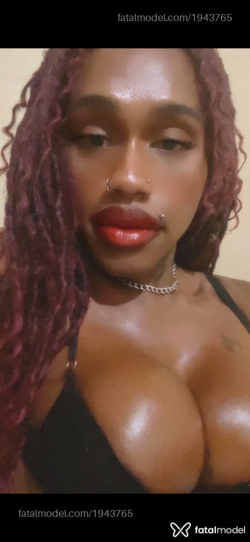 Acompanhante mulher trans ruiva (o) de olhos castanhos em Contagem - Tabitha Abombom